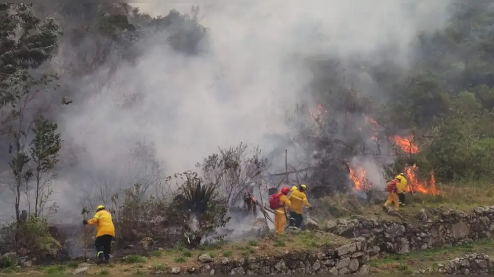 Machu Picchu: alerta por incendio en el monumento de Llamakancha