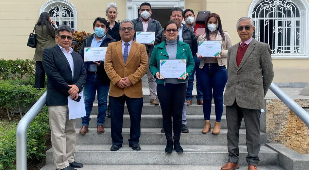 26 mpresas peruanas reciben distintivo de la UE