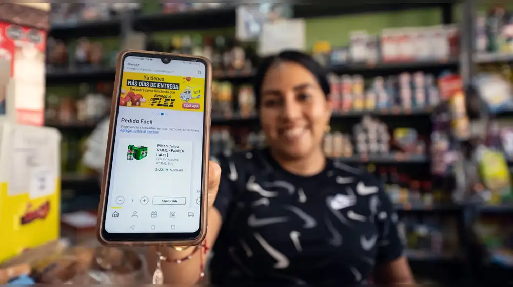 Backus es reconocida por digitalizar a 300 mil bodegas del Perú