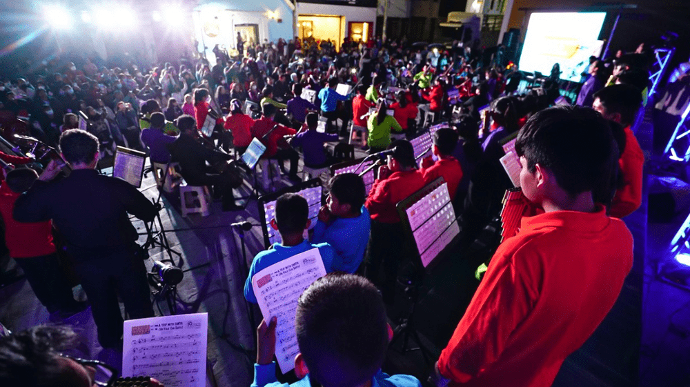 Southern Perú encendió luces navideñas con recital de villancicos interpretados por niños de ‘Sinfonía por el Perú’