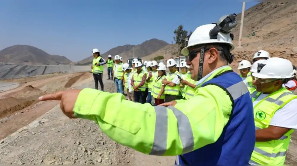 Líderes comunitarios reconocen la viabilidad de una convivencia armoniosa entre la actividad agrícola y minera .