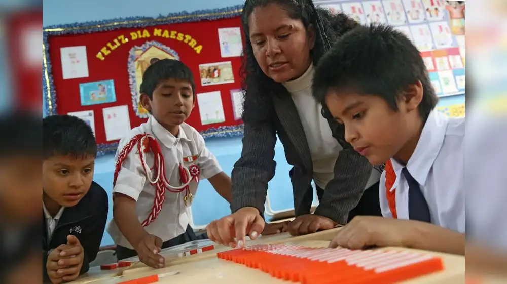 Día del maestro: más de medio millón de educadores celebran su día