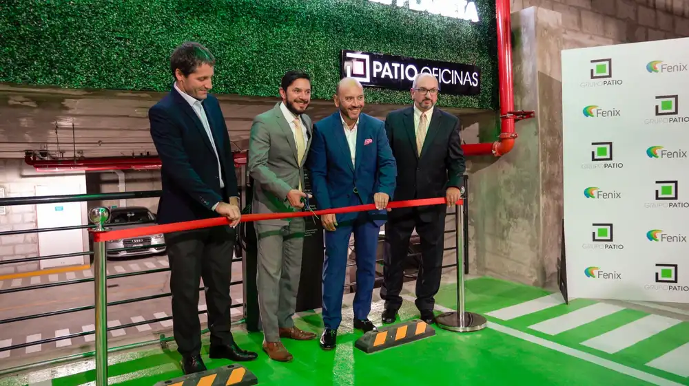 Inauguran nueva estación de carga para vehículos eléctricos