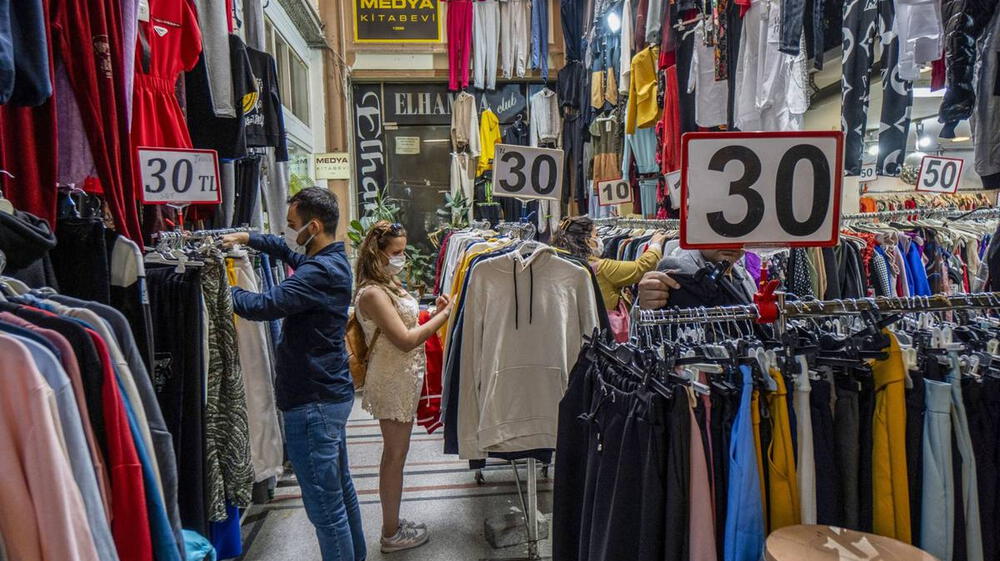 Ropa de segunda mano: una opción de moda sostenible