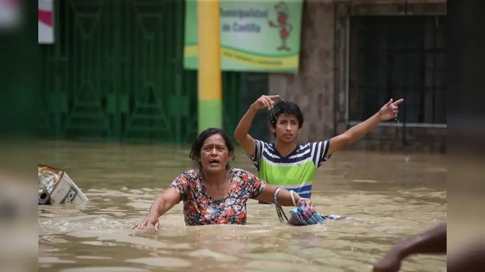 Perú registra inundaciones y desbordamientos por fuertes lluvias
