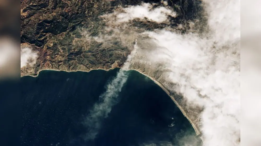 NASA muestra impacto de incendios forestales en Los Ángeles
