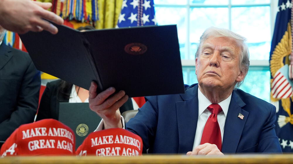 EE.UU: Donald Trump firma orden para explotar el fondo marino