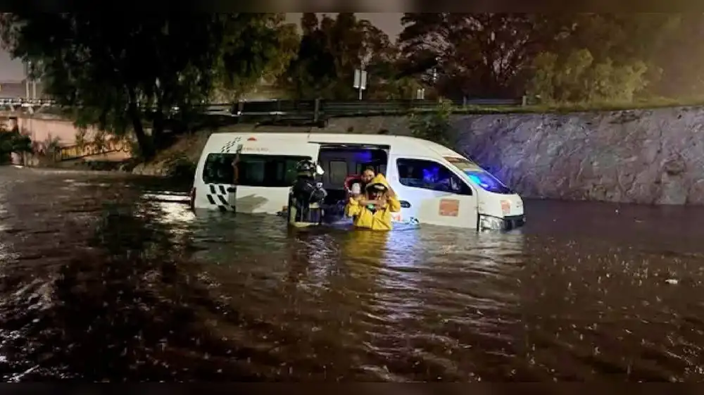 Lluvias y severas inundaciones azotan a México