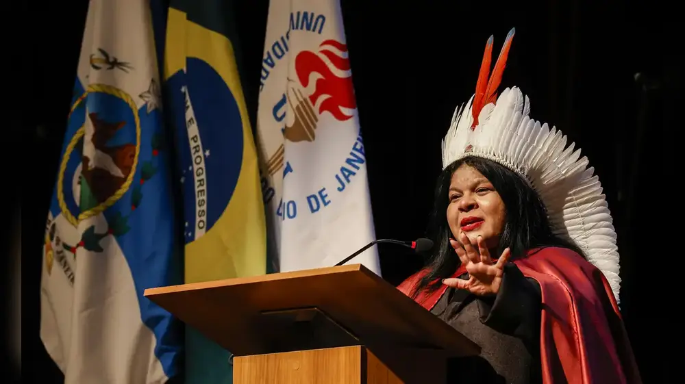 Brasil: Ministra pide apoyo a la UE para creación de fondo por la selva