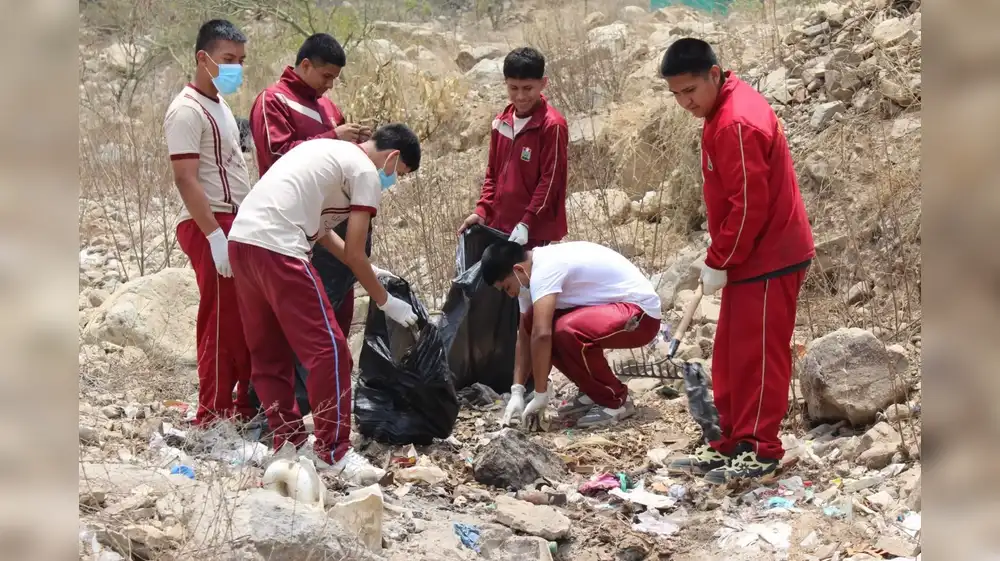 Despliegan jornada de limpieza en zona arqueológica Batán Grande