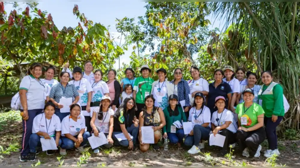 Raíces de liderazgo: 25 mujeres cacaoteras de la Amazonía impulsan el desarrollo sostenible con cero deforestación