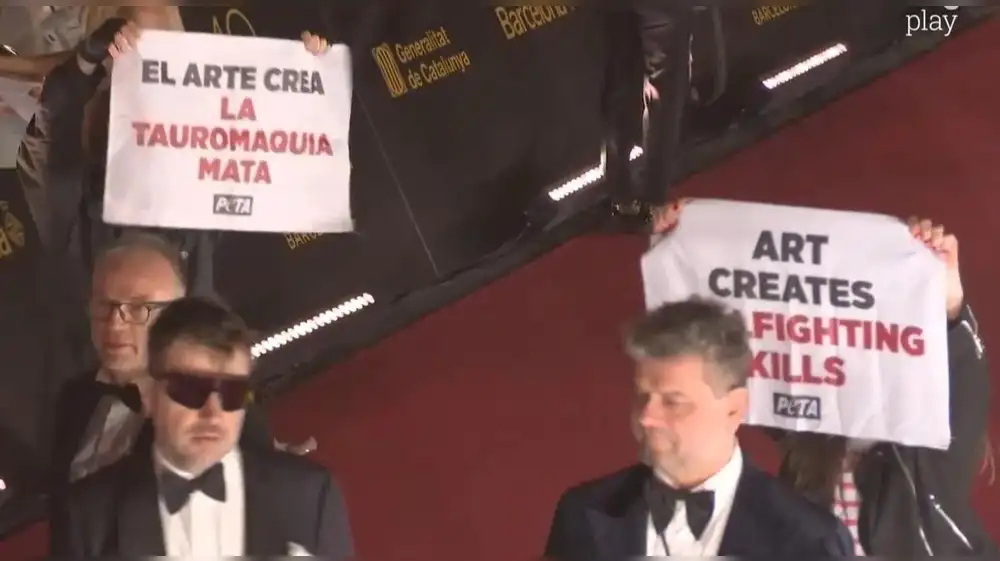 PETA realiza protesta en los Premios Goya 2026