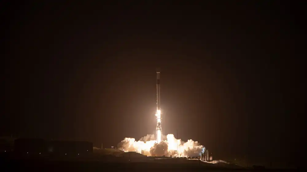 Lanzamiento masivo de satélites llena la atmósfera de hollín