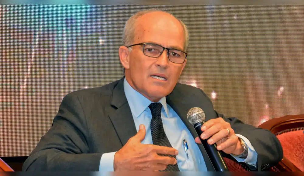 Roque Benavides ratifica la importancia de la minería en el país Roque Benavides ratifica la importancia de la minería en el país