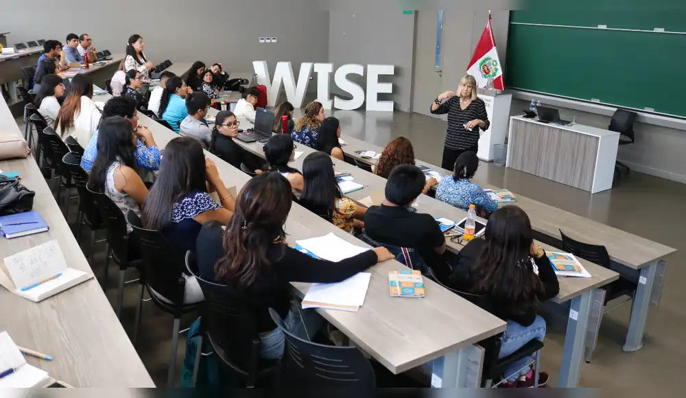 Conoce a las 10 “EMPRENDEDORAS STEM” más innovadoras del Perú Conoce a las 10 “EMPRENDEDORAS STEM” más innovadoras del Perú