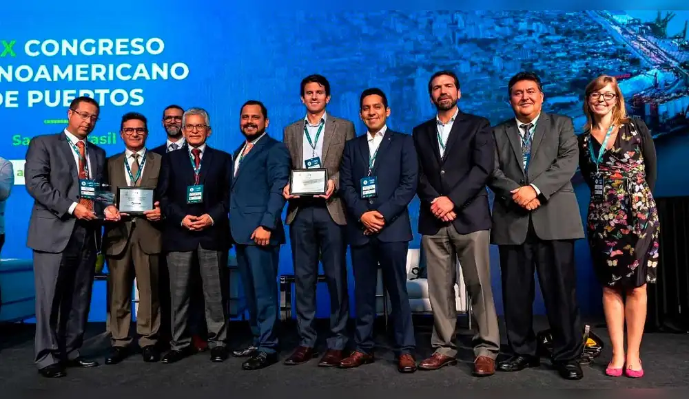Programa social “Salaverrina power” recibe Premio Marítimo de las Américas 2022 Programa social “Salaverrina power” recibe Premio Marítimo de las Américas 2022