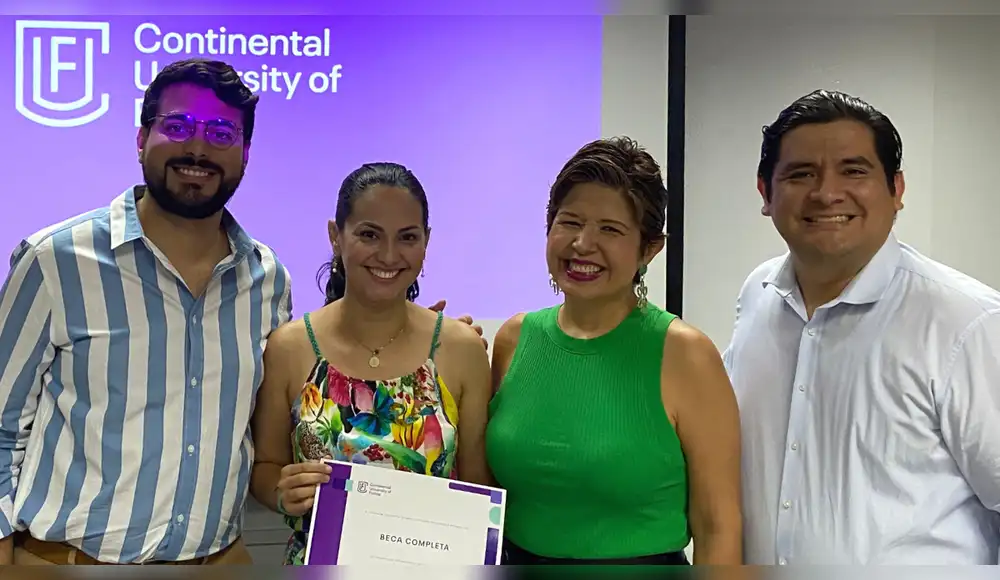Continental University of Florida entregó becas a jóvenes migrantes