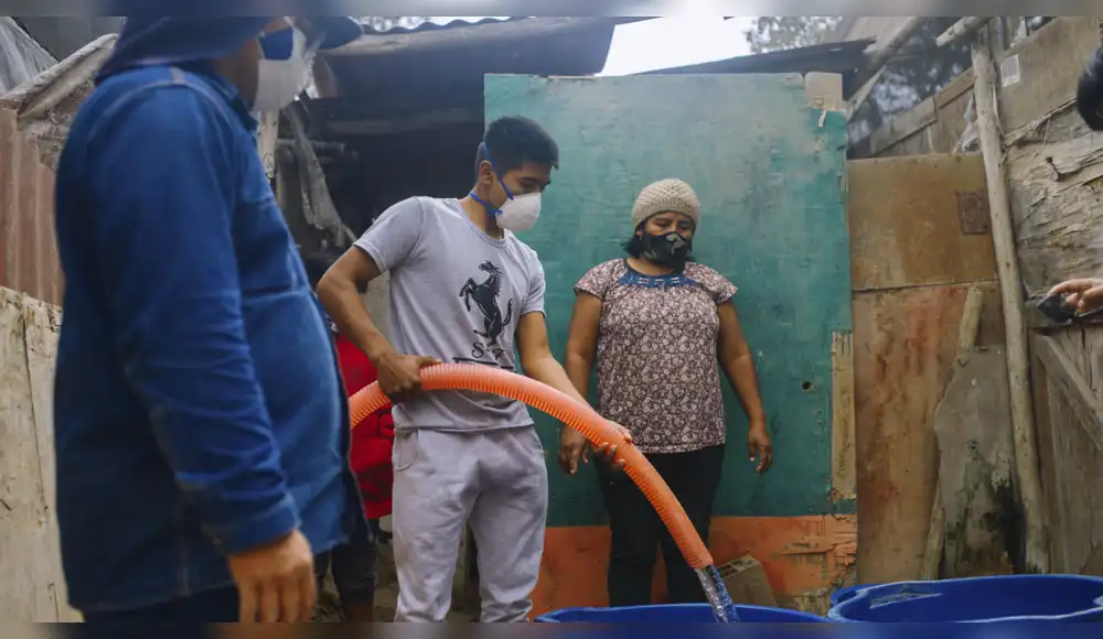 “Agua de mar que transforma vidas”: Fenix cumple 8 años llevando agua potable a la comunidad chilcana “Agua de mar que transforma vidas”: Fenix cumple 8 años llevando agua potable a la comunidad chilcana