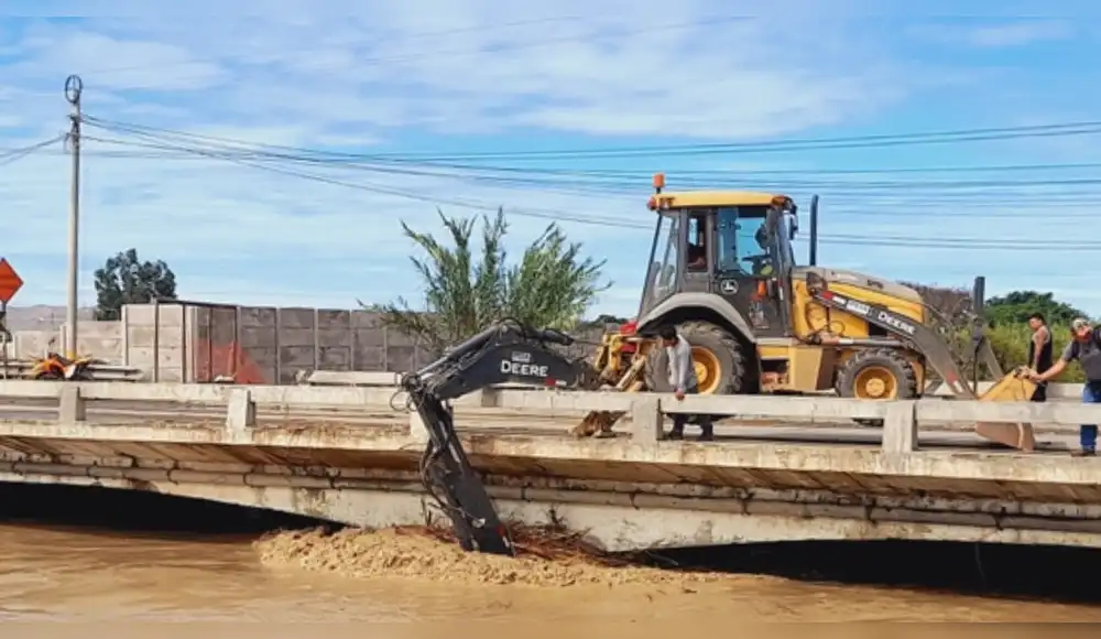 Antamina se suma a labores para la defensa ribereña del río Huarmey Antamina se suma a labores para la defensa ribereña del río Huarmey