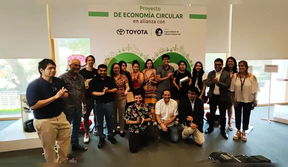 Toyota premia proyectos universitarios creados con materiales de autopartes reutilizados