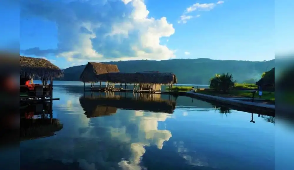 Amazonía peruana celebra el día de la “Laguna Azul”