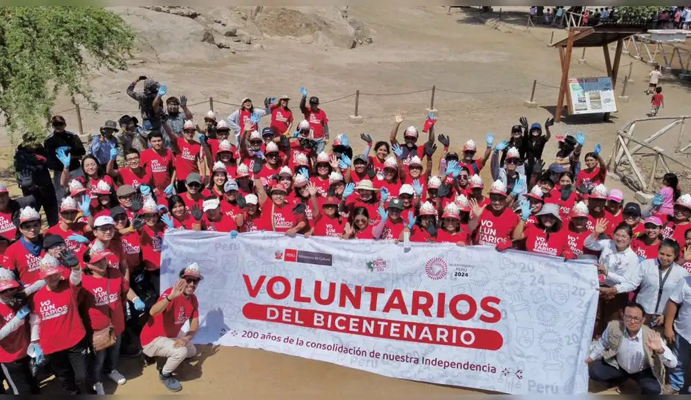 Voluntarios recogen más de 1 tonelada de basura en Huaca Ventarrón Voluntarios recogen más de 1 tonelada de basura en Huaca Ventarrón