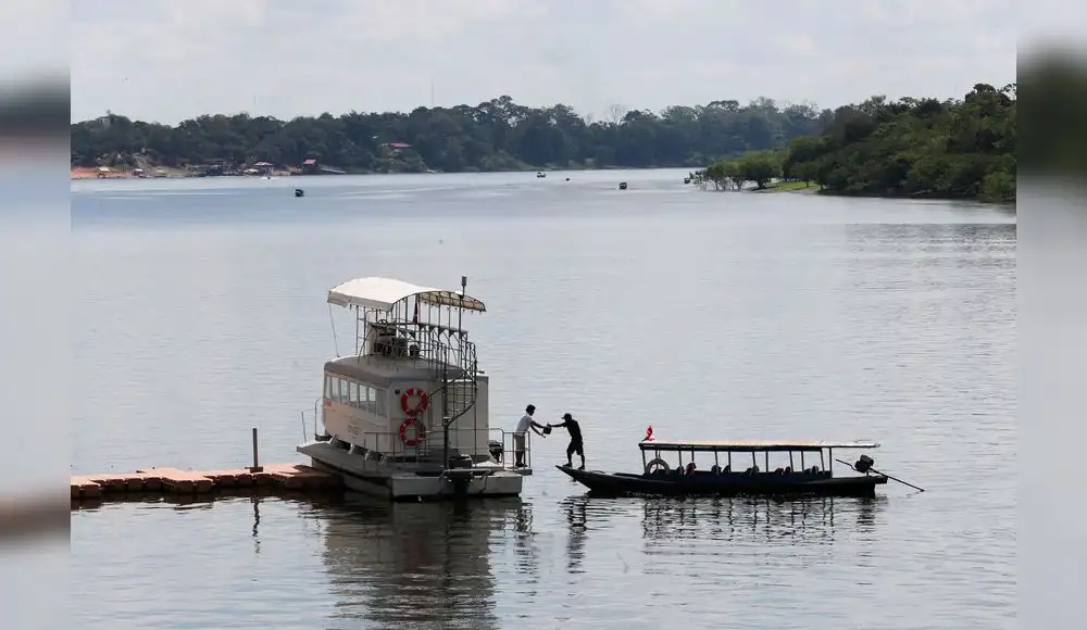 Impulsan plan de acción contra contaminación de laguna Yarinacocha