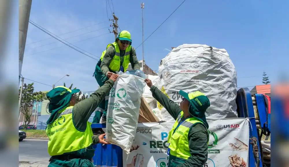 Más de 537 toneladas de residuos sólidos son recogidos en Ica y Piura Más de 537 toneladas de residuos sólidos son recogidos en Ica y Piura