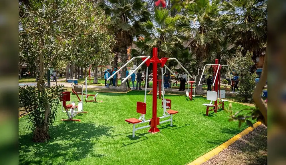 Inauguran juegos recreativos elaborados con armas fundidas Inauguran juegos recreativos elaborados con armas fundidas