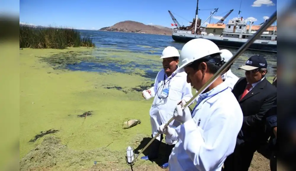 Perú monitorea la calidad del agua en el lago Titicaca Perú monitorea la calidad del agua en el lago Titicaca