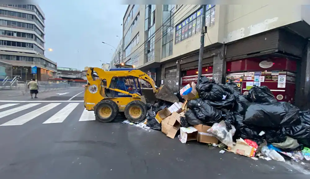 Recogen más de 850 toneladas de residuos sólidos tras Año Nuevo Recogen más de 850 toneladas de residuos sólidos tras Año Nuevo