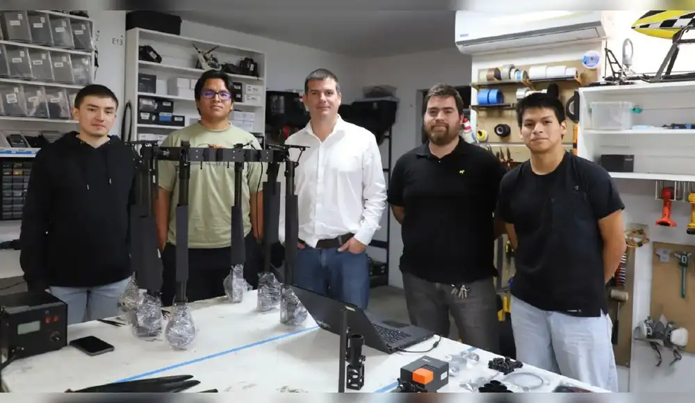 Drones peruanos apoyarán investigación en La Antártida Drones peruanos apoyarán investigación en La Antártida