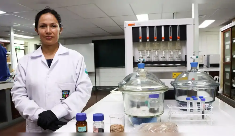 Investigadora peruana usa cáscara de arroz para tratar aguas residuales Investigadora peruana usa cáscara de arroz para tratar aguas residuales