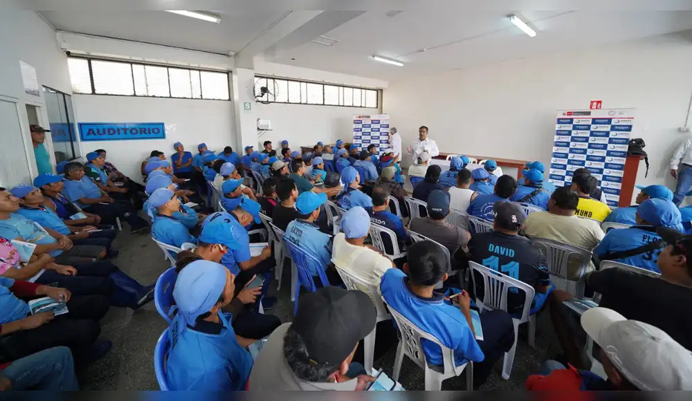 Capacitan a agentes pesqueros en seguridad hidrobiológica Capacitan a agentes pesqueros en seguridad hidrobiológica