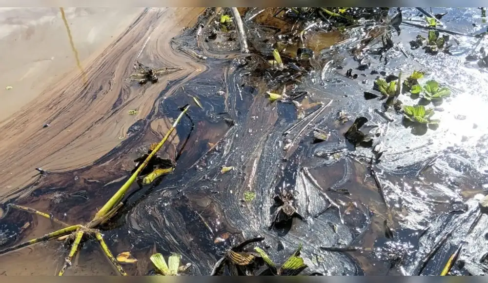 Derrame de petróleo se registra en el Río Amazonas Derrame de petróleo se registra en el Río Amazonas