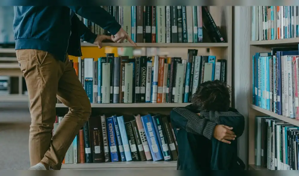 Los padres deben actuar rápidamente si sospechan que su hijo sufre bullying. Los padres deben actuar rápidamente si sospechan que su hijo sufre bullying.
