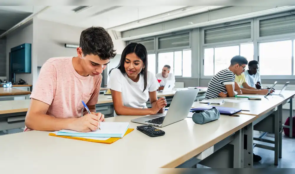Perú: iniciativas que conectan a los jóvenes con el futuro laboral y educativo Perú: iniciativas que conectan a los jóvenes con el futuro laboral y educativo