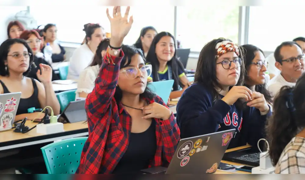 Estudiantes de último grado de secundaria o egresados del colegio, con buen rendimiento académico, pueden postular al concurso del programa del Minedu. Foto: difusión