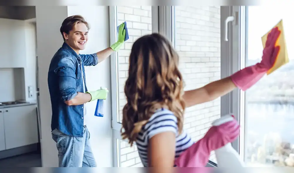 Para facilitar la limpieza, considera establecer un sistema de almacenamiento que te ayude a mantener todo en su lugar. Foto: difusión limpieza casa