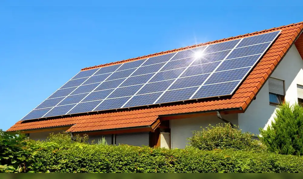 La instalación de paneles solares en casa no solo representa una inversión en el presente, sino también en el futuro. Foto: difusión panel solar