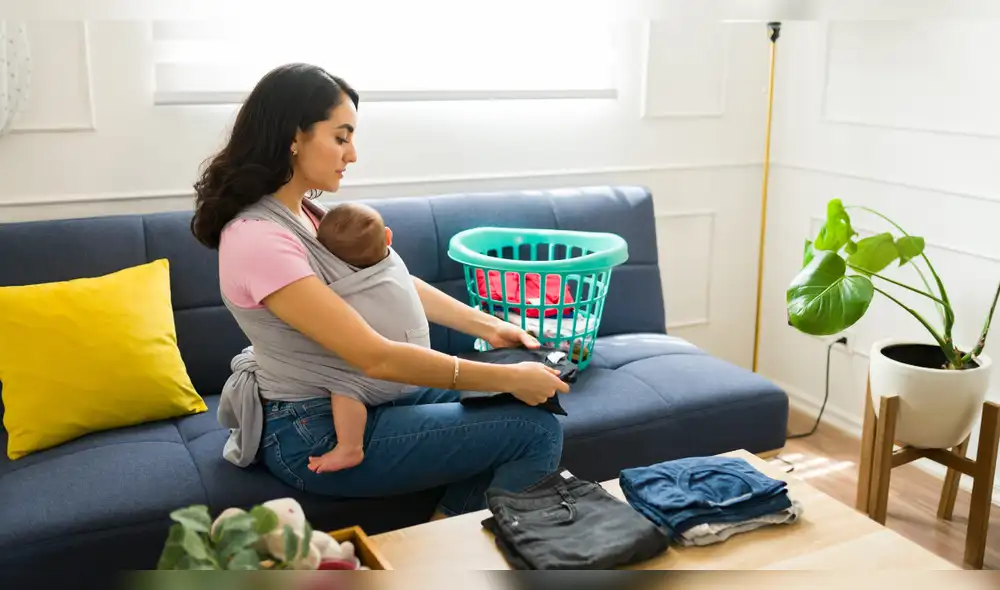 Centrum PUCP: mujeres en Lima destinan 38% de su tiempo a tareas del hogar, 14% más que los hombres Centrum PUCP: mujeres en Lima destinan 38% de su tiempo a tareas del hogar, 14% más que los hombres