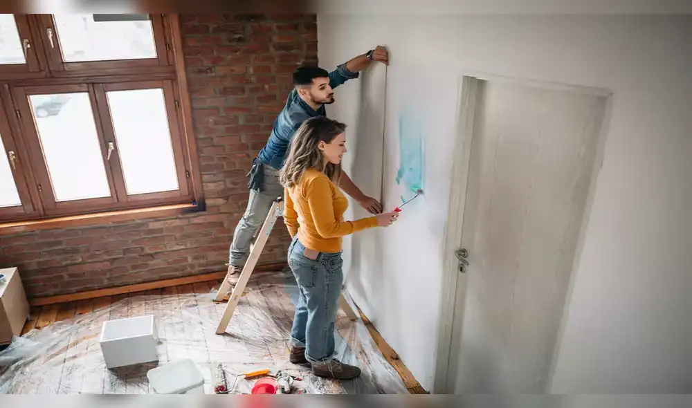 Durante la remodelación, es fundamental monitorear el progreso y los gastos. remodelacion