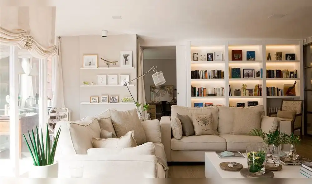 La luz natural es un recurso invaluable en el diseño de interiores. HOGAR