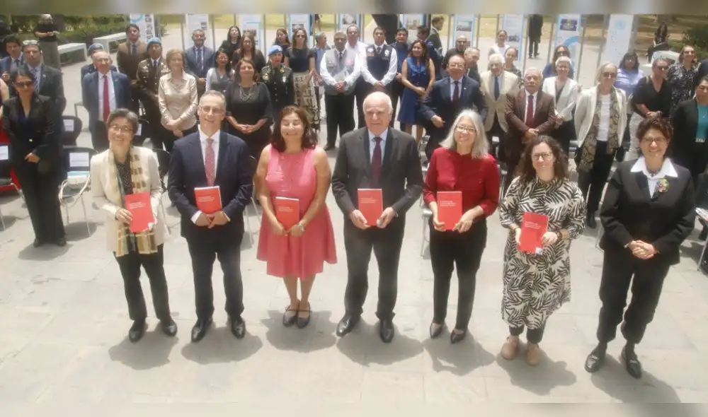 La muestra incluye fotografías y relatos sobre la contribución de la ONU en conflictos, desarrollo y asistencia. Fuente: Difusión.
