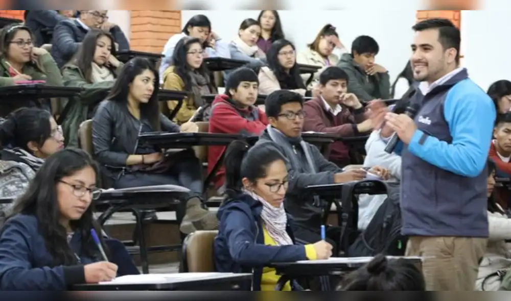 La Ley 32551 introduce cambios en los requisitos académicos para docentes universitarios en el Perú