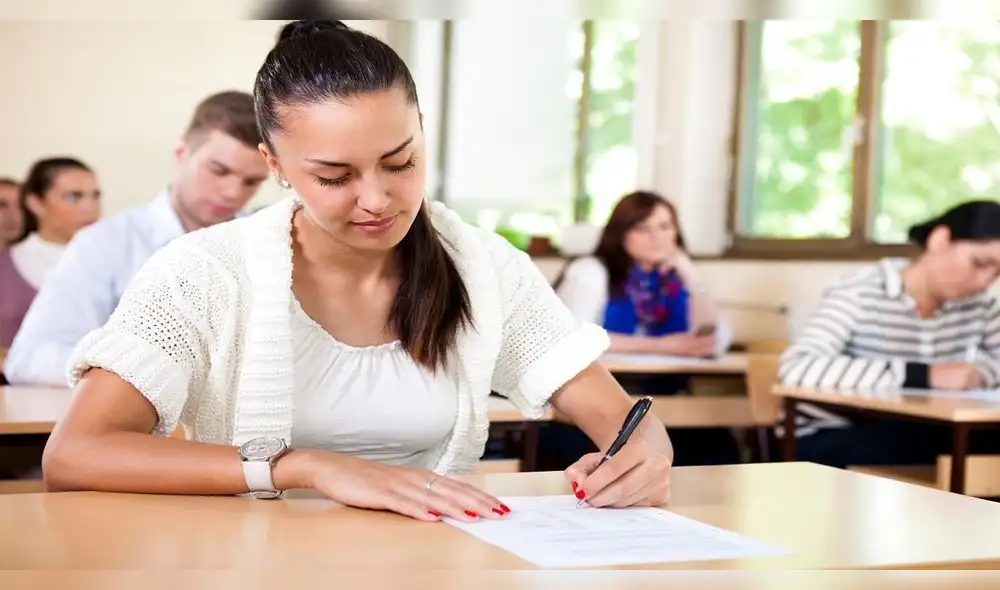 Una de las mejores maneras de prepararte para el examen de admisión es practicar con exámenes de años anteriores. examen