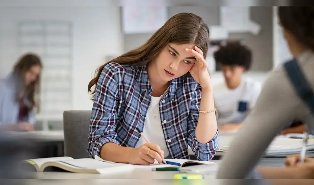 El estrés académico tiene un impacto directo en la salud mental de los estudiantes. estres