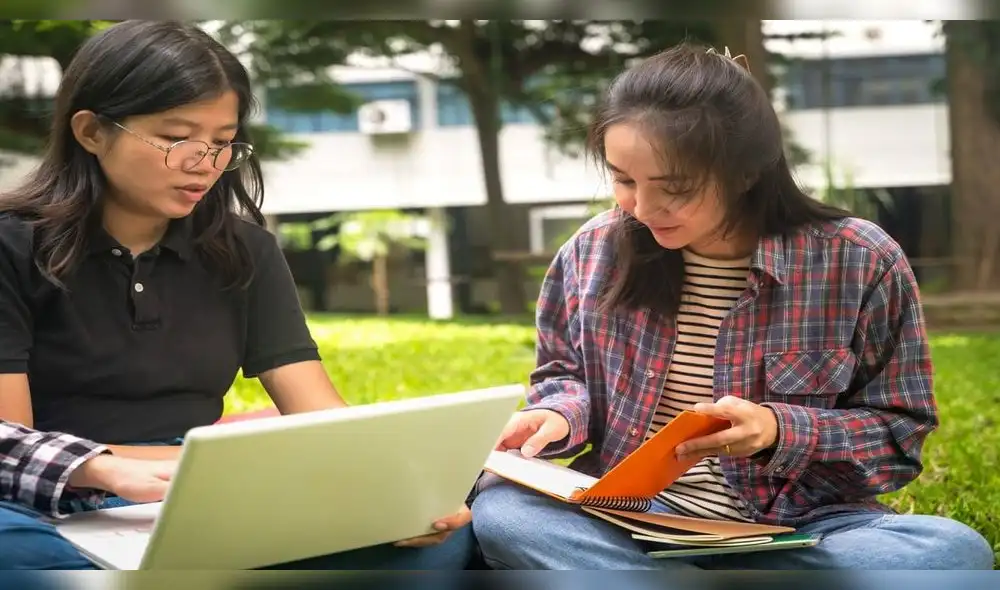 Un entorno positivo y motivador puede influir en la actitud de los estudiantes hacia el aprendizaje. ACADEMIA