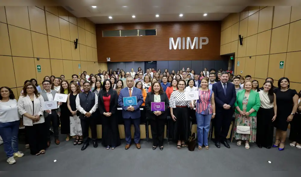 Autoridades del MIMP durante la séptima edición de la certificación ‘Empresa Segura’ 2024.
