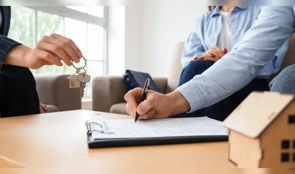 Más del 81% de los jóvenes busca bienes raíces en línea. Fuente: Shutterstock.